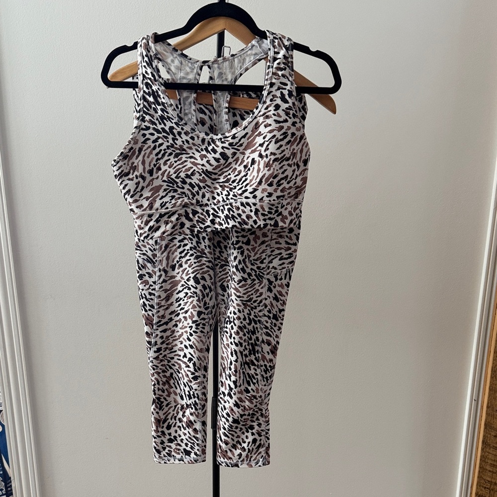 JESSICA SIMPSON ACTIVE SET CHEETAH PRINT